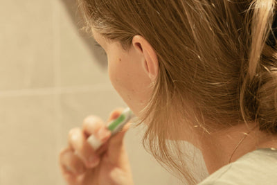 how to remove plaque from teeth at home